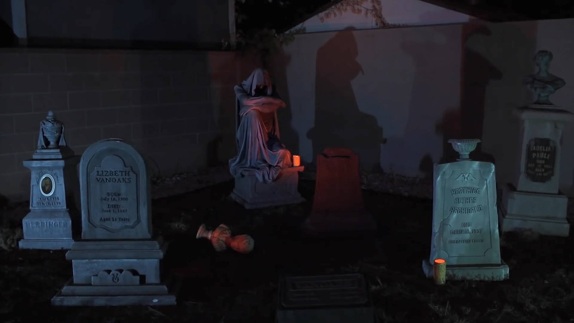 Image showcasing Spooky Halloween outdoor lighting ideas to your yard – Novostella
